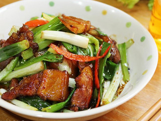 清甜香蔥炒三層【淬釀手路菜】